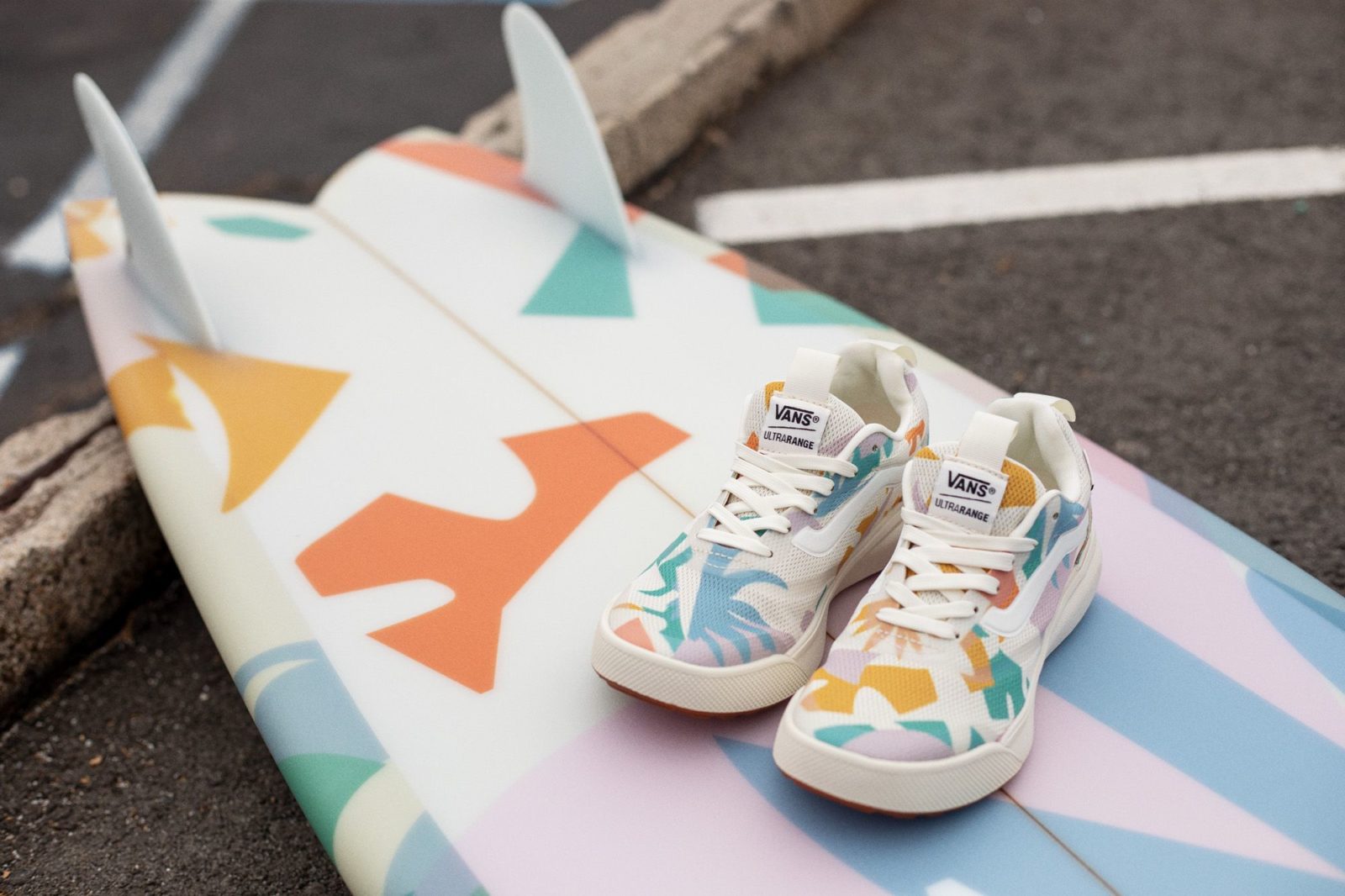 Leila hurst vans outlet slides